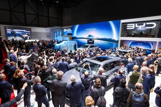全球化进程再加速比亚迪携8款新能源车型亮相日内瓦