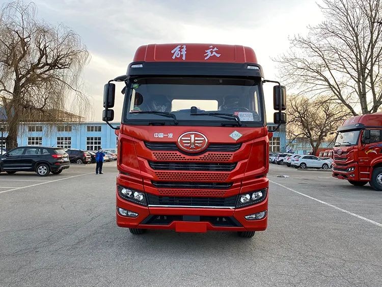 解放青汽悍vhng牵引车更低油耗更高收入