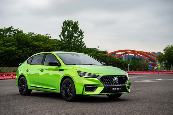 揭秘战斗型运动轿跑新车看点 "超宽体领潮轿跑"第三代名爵6设计解析