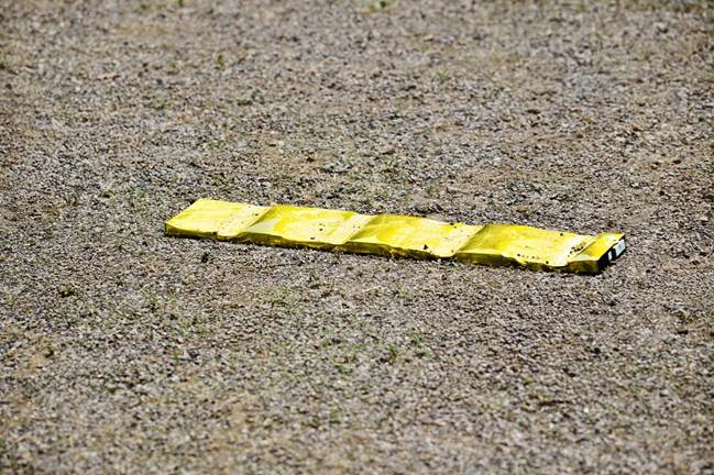 单块神盾金砖电池经受36吨极限碾压后未起火、未爆炸