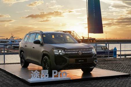 沙滩上的汽车  AI 生成的内容可能不正确。