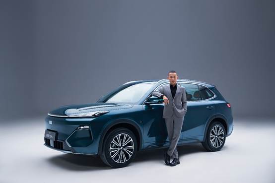 银色的汽车  AI 生成的内容可能不正确。