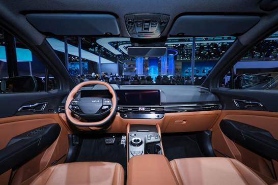 新狮铂拓界棕色内饰