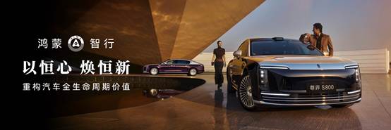 图片包含 室内, 桌子, 男人, 站  AI 生成的内容可能不正确。